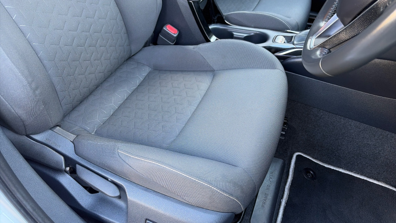 Toyota Corolla 2.0 VVT-i Hybrid Design 5dr CVT Hybrid Estate